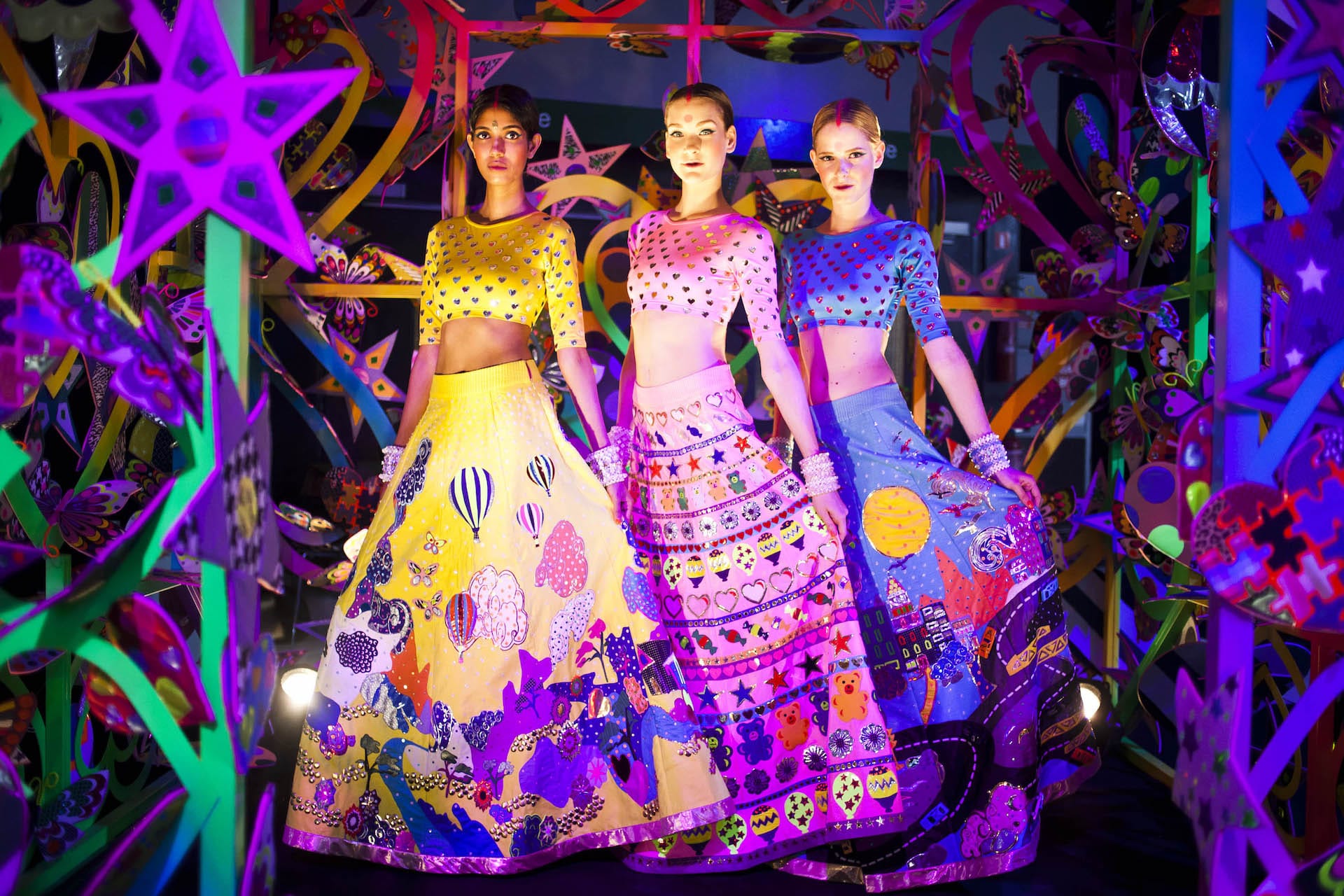 Exposition Art Blog: Avant-garde Fashion Manish Arora