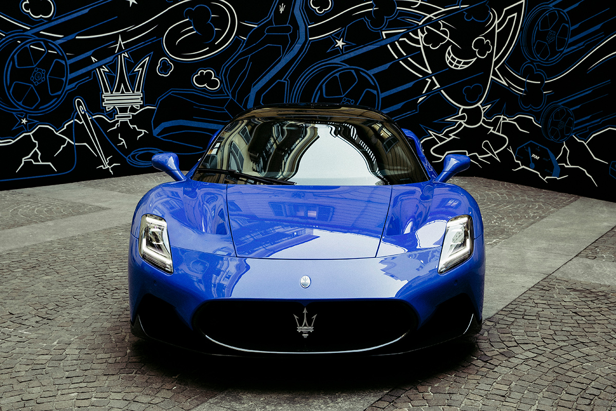 Luxury meets performance: the extreme customisation of Alcantara meets the Maserati MC20.