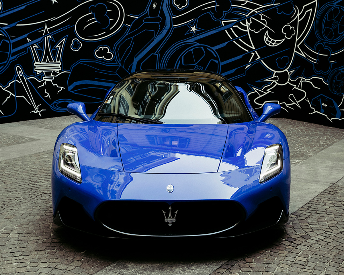 Luxury meets performance: the extreme customisation of Alcantara meets the Maserati MC20.