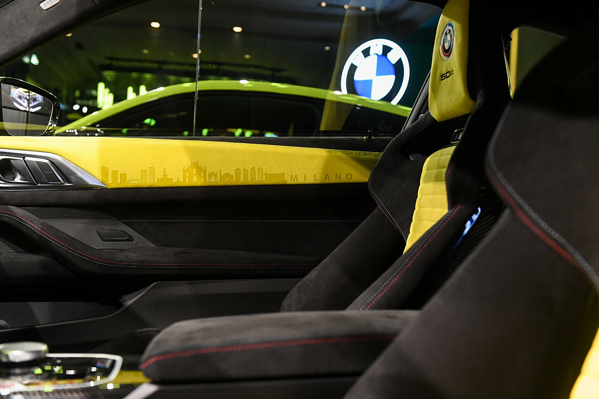 interni_alcantara_bmw_m4_milano_04