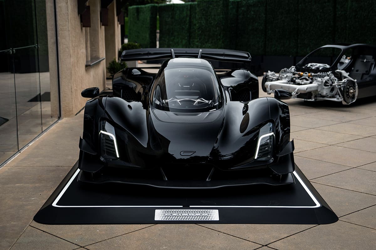 alcantara_czinger_21C_blackbird_edition_2023