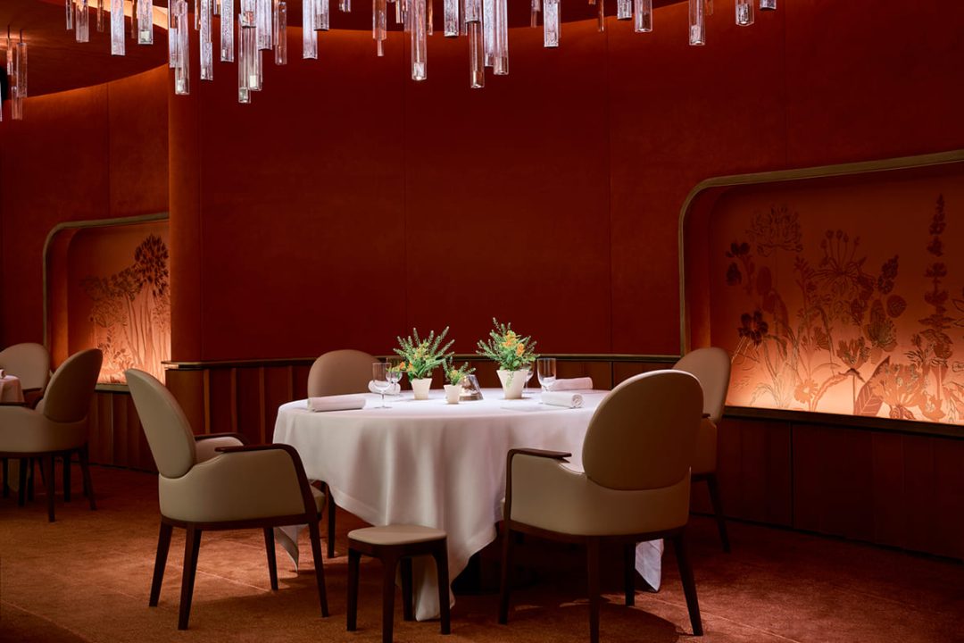 Alcantara adorns La Pergola by Heinz Beck: a tribute to the beauty of Rome