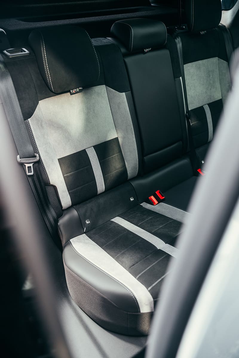 alcantara_iaa_mobility_2025_opel_grandland_interni