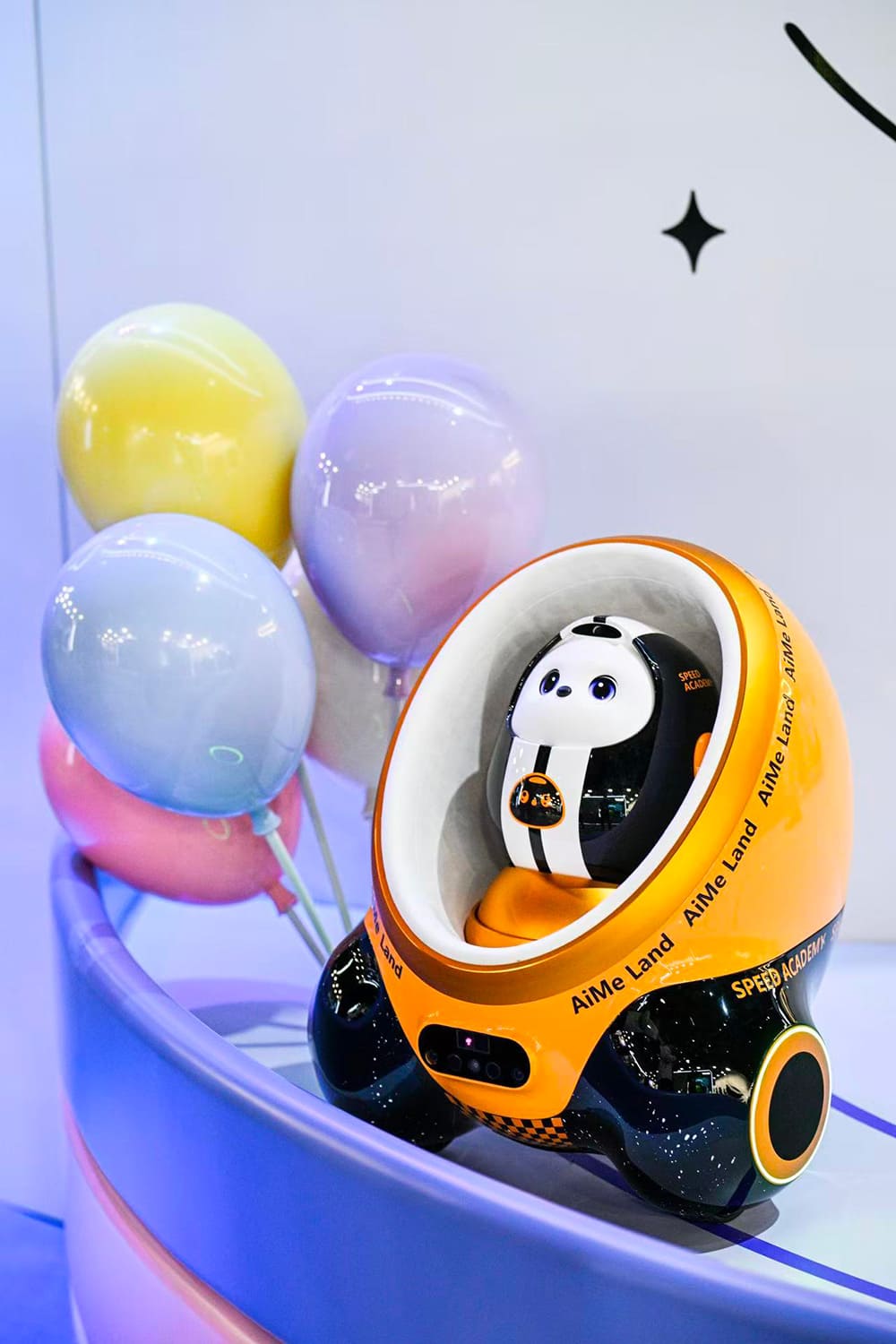 alcantara_tcl_ces_2026_robot