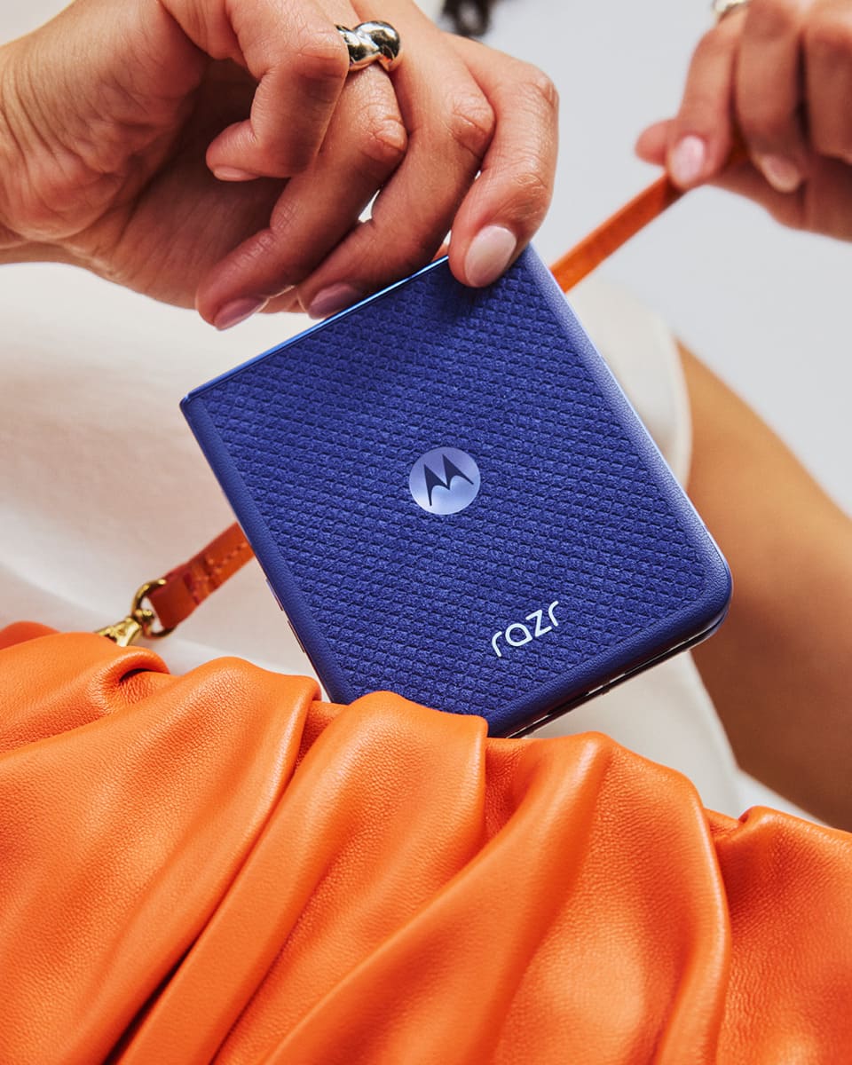 Alcantara_Motorola_razr_70_ultra